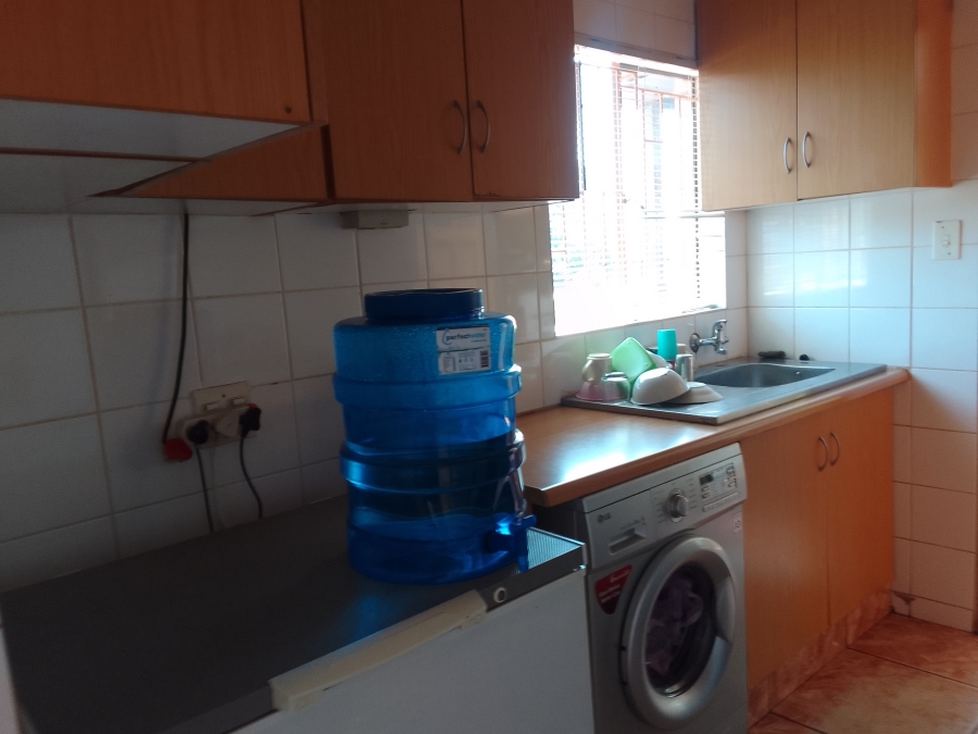 To Let 3 Bedroom Property for Rent in Geelhoutpark North West